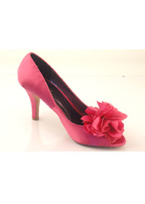 Ruffle-pink-shoe