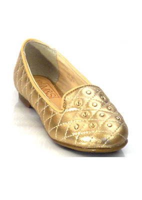 Gold-stud-quilted-pumps1